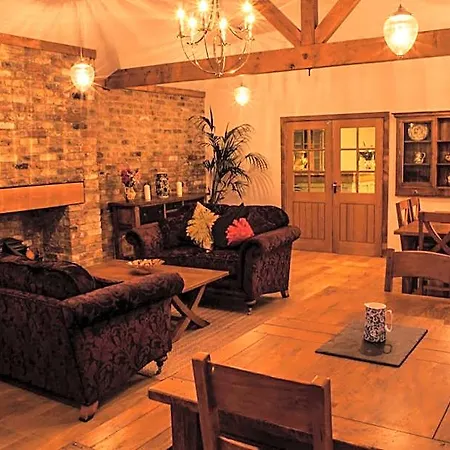 The Stables At The Vale-3